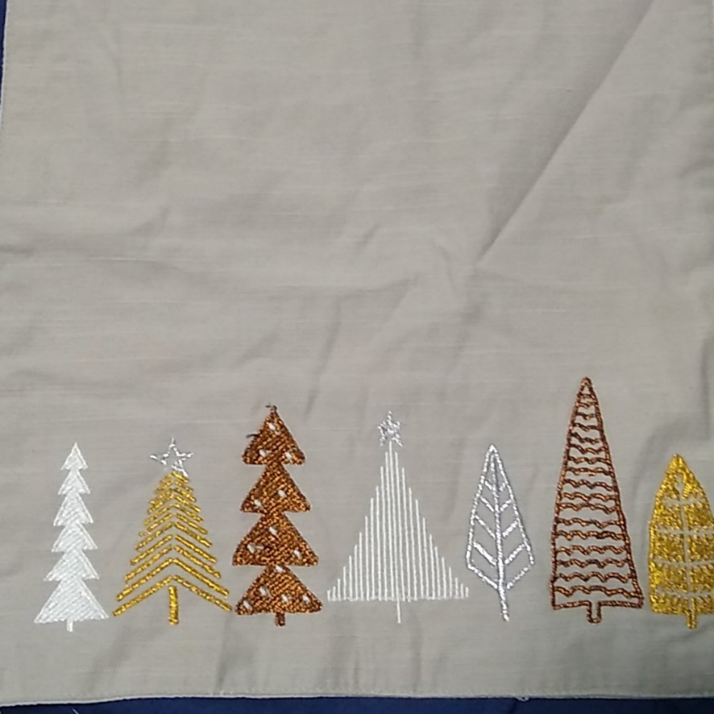 Table runner